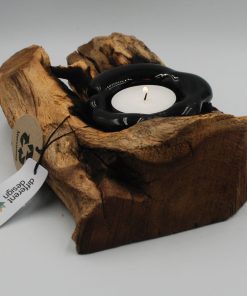 Glaslyckta på trärot.