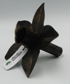 Ljushållare blomformad svart