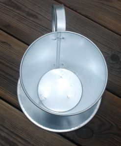 Kopp i plåt som ytterkruka