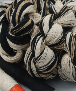 Varpfläta svart/natur/beige.