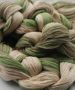 Varpfläta beige/grön/vit.