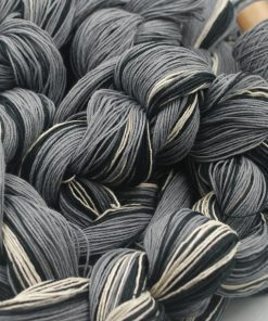 Varpfläta grå/svart/vit.