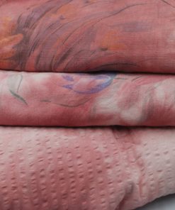 Batikfärgade begagnade påslakan i rosa toner, mönstrade enligt bild.